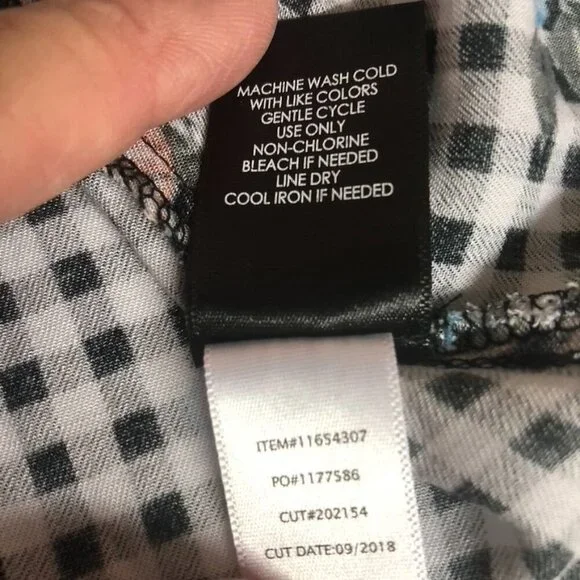 Torrid Womens Floral Gingham Top Size 2 18-20 2X Rayon/Spandex Black/White - Picture 11 of 14